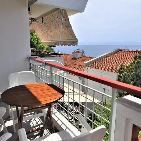 Hébergement de vacances Zennova #16 Naftilos Family Summer House *