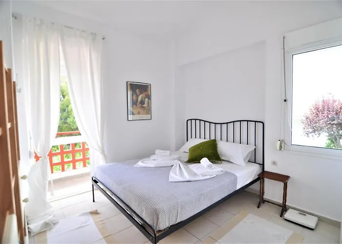 Zennova #16 Naftilos Family Summer House Σίβηρη