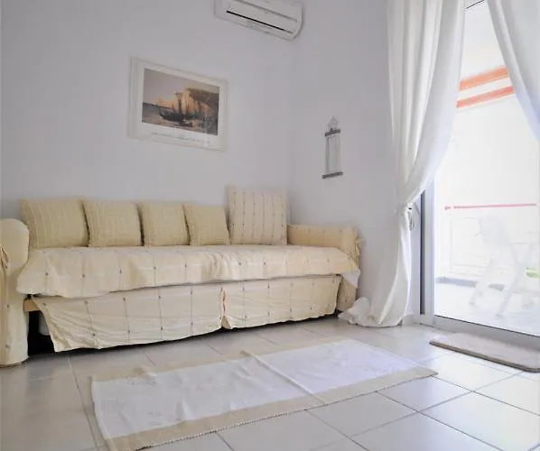 Zennova #16 Naftilos Family Summer House * Σίβηρη
